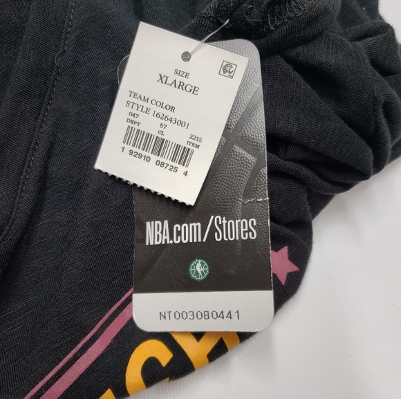 New NBA Miami Heat Basketball Tee Shirt Women's Size XL - Picture 10 of 14